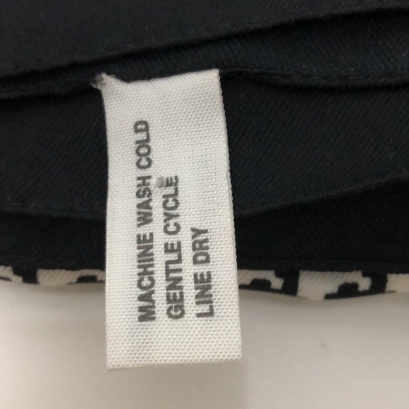 Fashionable Timeless Black White Gold Square Scarf Shawl. Made in Italy. VTG  EC - Picture 4 of 15